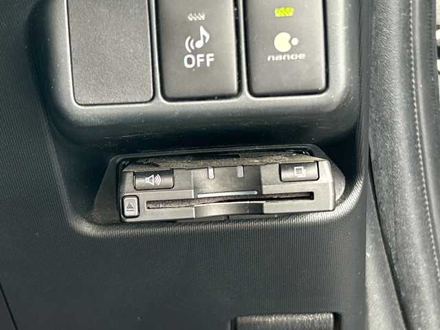 トヨタ アクア G 千葉県 2012(平24)年 8万km グレーメタリック ナビＮＳＣＰ－Ｗ６２　バックカメラ　ＢＴ　ＥＴＣ　シートヒーター　ナノイー　ワンセグＴＶ　ステアリングスイッチ　スマートキー　プッシュスタート 革巻きハンドル オートライト