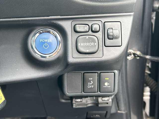 トヨタ アクア G 千葉県 2012(平24)年 8万km グレーメタリック ナビＮＳＣＰ－Ｗ６２　バックカメラ　ＢＴ　ＥＴＣ　シートヒーター　ナノイー　ワンセグＴＶ　ステアリングスイッチ　スマートキー　プッシュスタート 革巻きハンドル オートライト