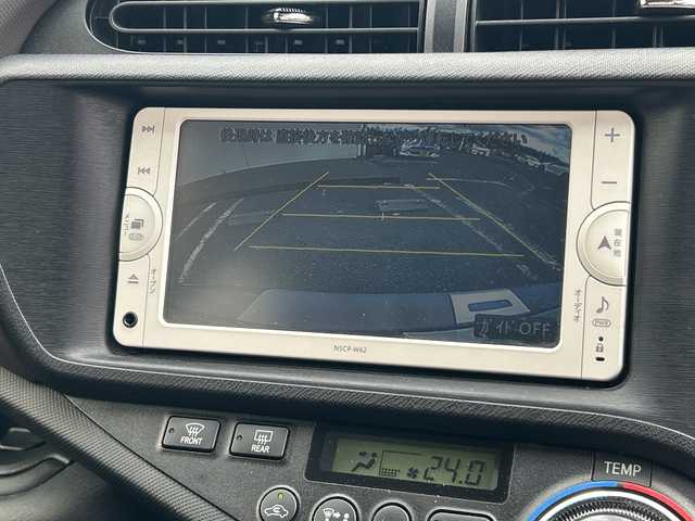 トヨタ アクア G 千葉県 2012(平24)年 8万km グレーメタリック ナビＮＳＣＰ－Ｗ６２　バックカメラ　ＢＴ　ＥＴＣ　シートヒーター　ナノイー　ワンセグＴＶ　ステアリングスイッチ　スマートキー　プッシュスタート 革巻きハンドル オートライト