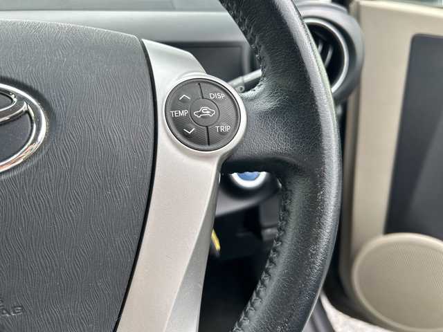 トヨタ アクア G 千葉県 2012(平24)年 8万km グレーメタリック ナビＮＳＣＰ－Ｗ６２　バックカメラ　ＢＴ　ＥＴＣ　シートヒーター　ナノイー　ワンセグＴＶ　ステアリングスイッチ　スマートキー　プッシュスタート 革巻きハンドル オートライト