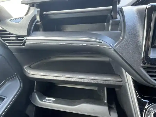 トヨタ エスクァイア Gi 兵庫県 2016(平28)年 12.4万km ホワイトパールクリスタルシャイン (株)IDOMが運営する【じしゃロン西宮店】の自社ローン対象車両になります。こちらは現金ご利用時の価格です。/自社ローンご希望の方は別途その旨お申付け下さい。/＊純正ナビ/＊ワンセグテレビ/＊バックカメラ/＊両側パワースライドドア/＊ETC/＊クルーズコントロール