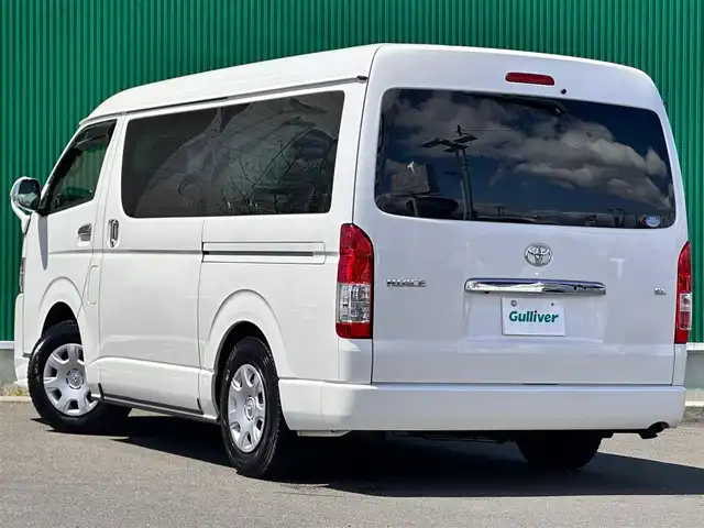 トヨタ ハイエース GL 宮城県 2018(平30)年 13.8万km ホワイトパールクリスタルシャイン ワンオーナー車/4WD/プリクラッシュセーフティ/レーンディパーチャーアラート/オートマチックハイビーム/社外フリップダウンモニター（TVM-FW1020）/社外ナビ（AVIC-RW801）/・CD/DVD/・Bluetooth/・フルセグTV/バックモニター/ETC/AC100V/100Wコンセント/シートカバー/左側パワースライドドア/バックドアイージークローザー/ウッドコンビステアリング/ステアリングスイッチ/MTモード付AT/LEDヘッドライト/フォグランプ/オートライト/スマートキー＆プッシュスタート/スペアキー1本/電動格納ミラー/フロアマット/ドアバイザー/Wエアバッグ/取扱説明書/保証書