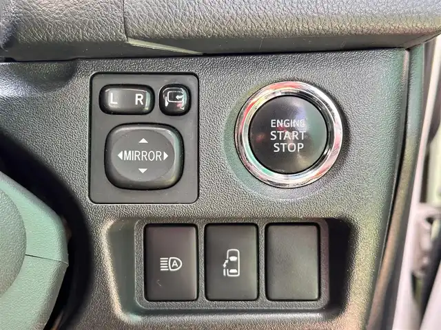 トヨタ ハイエース GL 宮城県 2018(平30)年 13.8万km ホワイトパールクリスタルシャイン ワンオーナー車/4WD/プリクラッシュセーフティ/レーンディパーチャーアラート/オートマチックハイビーム/社外フリップダウンモニター（TVM-FW1020）/社外ナビ（AVIC-RW801）/・CD/DVD/・Bluetooth/・フルセグTV/バックモニター/ETC/AC100V/100Wコンセント/シートカバー/左側パワースライドドア/バックドアイージークローザー/ウッドコンビステアリング/ステアリングスイッチ/MTモード付AT/LEDヘッドライト/フォグランプ/オートライト/スマートキー＆プッシュスタート/スペアキー1本/電動格納ミラー/フロアマット/ドアバイザー/Wエアバッグ/取扱説明書/保証書