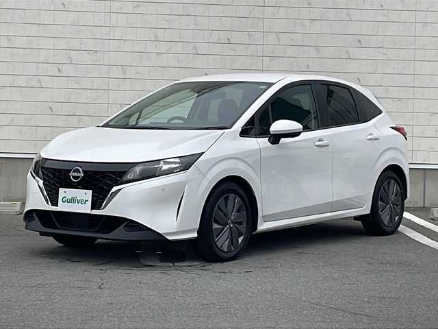 日産 ノート X FOUR 山形県 2022(令4)年 7.2万km ピュアホワイトパール 禁煙車/プロパイロット/ハンドル支援/デジタルルームミラー/・インテリジェントエマージェンシーブレーキ/・ふらつき警報/・前方衝突予測警報/・標識検知機能/・側方運転支援/・後側方衝突防止支援システム/・アラウンドビューモニター/・踏み間違い衝突防止アシスト/・後退時車両検知警報/・インテリジェント ルームミラー/・エマージェンシーストップシグナル/インテリジェントBSI/純正ナビ/BT.USB.AndoroidAuto.AppleCarPlay.HDMI/フルセグ/ビルトインETC2.0/ステアリングヒーター/シートヒーター/置くだけ充電/クリアランスソナー/電動パーキングブレーキ/オートホールド/プッシュスタート/スマートキー