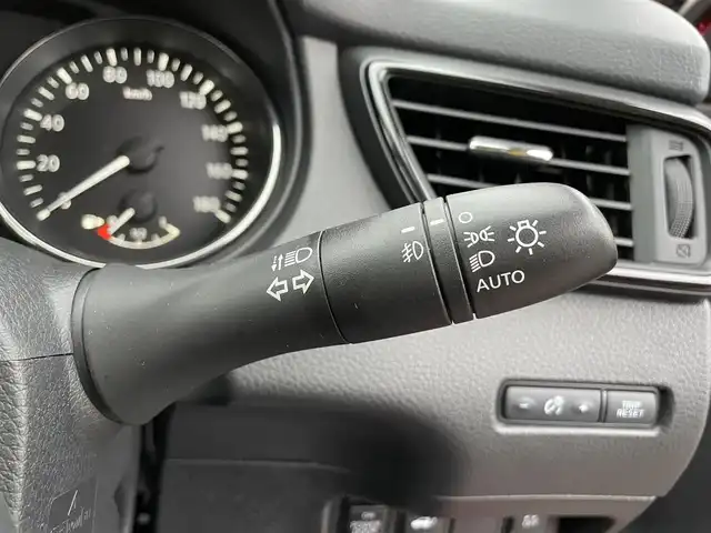 日産 エクストレイル 20Xi 石川県 2018(平30)年 4.6万km ガーネットレッド 4WD/プロパイロット/純正メモリーナビ/フルセグTV/アラウンドビューモニター/LEDヘッドライト/革シート/ドライブレコーダー/ETC/パワーバックドア/インテリキー/プッシュスタート/電動ミラー/スマートルームミラー/オートライト/純正アルミホイール/保証書