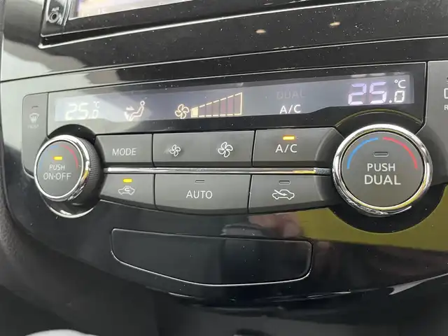 日産 エクストレイル 20Xi 石川県 2018(平30)年 4.6万km ガーネットレッド 4WD/プロパイロット/純正メモリーナビ/フルセグTV/アラウンドビューモニター/LEDヘッドライト/革シート/ドライブレコーダー/ETC/パワーバックドア/インテリキー/プッシュスタート/電動ミラー/スマートルームミラー/オートライト/純正アルミホイール/保証書