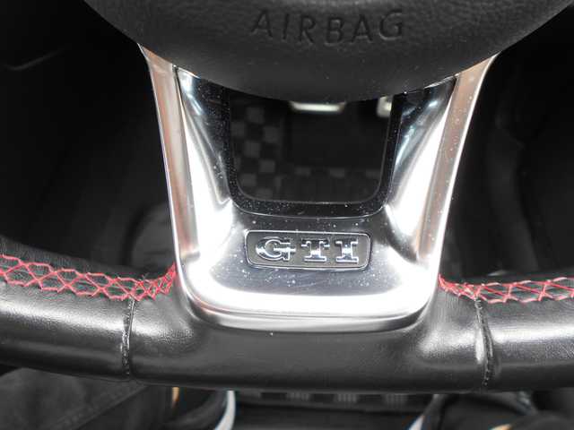 フォルクスワーゲン ゴルフ ＧＴＩ 栃木県 2016(平28)年 8.6万km ピュアホワイト 純正フルセグメモリナビ/プリクラッシュブレーキシステム/レーンキープアシストシステム/アダプティブクルーズコントロール/バックカメラ/パークディスタンスコントロール/オートブレーキホールド/電動パーキングブレーキ/社外18インチENKEIアルミホイール/プッシュスタート/ETC/アイドリングストップ/ステアリングリモコン/パドルシフト/純正フロアマット/ウィンカーミラー/電動格納ミラー