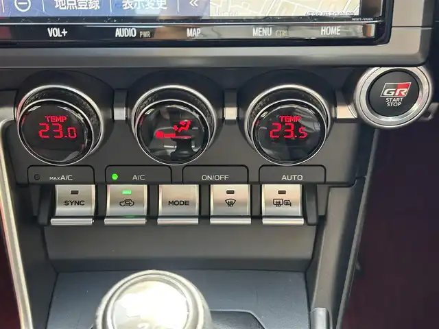 トヨタ ＧＲ８６ RZ 兵庫県 2022(令4)年 0.7万km クリスタルブラックシリカ ６MT/純正9インチナビ/(CD/BT/SD)/フルセグTV/バックカメラ/ETC/クルーズコントロール/前後ドライブレコーダー/前席シートヒーター/スマートキー/純正18インチアルミ