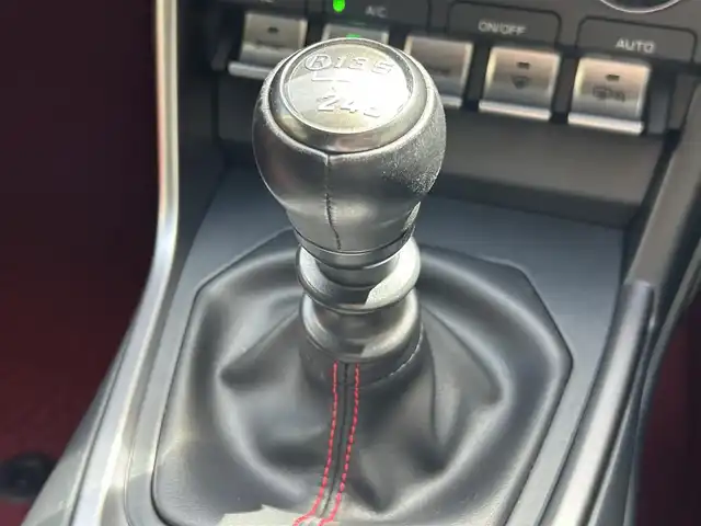 トヨタ ＧＲ８６ RZ 兵庫県 2022(令4)年 0.7万km クリスタルブラックシリカ ６MT/純正9インチナビ/(CD/BT/SD)/フルセグTV/バックカメラ/ETC/クルーズコントロール/前後ドライブレコーダー/前席シートヒーター/スマートキー/純正18インチアルミ