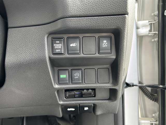日産 エクストレイル 20Xi 秋田県 2019(平31)年 2.9万km ブリリアントシルバー 純正9型SDナビゲーション【MM518D-L】/AM FM フルセグ CD DVD Bluetooth AUX USB/インテリジェントアラウンドビューモニター/プロパイロットレーダークルーズコントロール/エマージェンシーブレーキ/レーンディパーチャーワーニング/アイドリングストップ/全席シートヒーター/ドライブレコーダー/パワーバックドア/ビルトインETC/電子パーキング/オートホールド/LEDヘッドライト/純正18インチアルミホイール/純正フロアマット/スペアキー