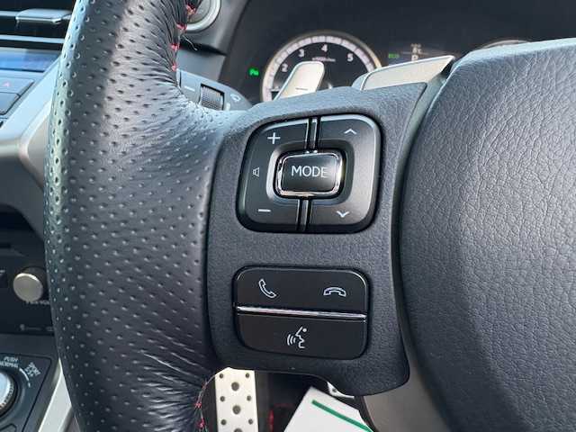 レクサス ＮＸ 200t Fスポーツ 大阪府 2016(平28)年 5.3万km ホワイトノーヴァガラスフレーク パノラマルーフ/純正ナビ/フルセグ/バック/左サイドカメラ/純正オプションエアロ(フロント/サイド)/純正オプションフェンダーアーチモール/純正オプションドアエッジプロテクター/電動リアゲート/ブラックレザーシート/ステアリングヒーター/シートヒーター/エアコン/パワーシート/シートメモリー/三眼LEDヘッドライト/純正アルミホイール/パドルシフト