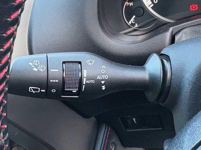 レクサス ＮＸ 200t Fスポーツ 大阪府 2016(平28)年 5.3万km ホワイトノーヴァガラスフレーク パノラマルーフ/純正ナビ/フルセグ/バック/左サイドカメラ/純正オプションエアロ(フロント/サイド)/純正オプションフェンダーアーチモール/純正オプションドアエッジプロテクター/電動リアゲート/ブラックレザーシート/ステアリングヒーター/シートヒーター/エアコン/パワーシート/シートメモリー/三眼LEDヘッドライト/純正アルミホイール/パドルシフト