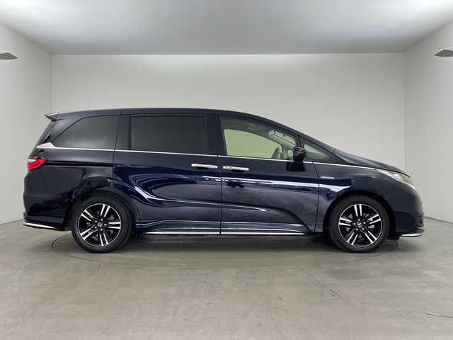 ホンダ オデッセイ ハイブリッド アブソルートセンシングEXパック 兵庫県 2016(平28)年 8万km プレミアムヴィーナスブラックP ・メーカーオプションナビ/・Bluetooth/DVD/CD/HDMI/USB/TV/・全方位カメラ/・ホンダセンシング/・衝突軽減ブレーキ/・歩行者事故低減ステアリング/・アダプティブ・クルーズ・コントロール/・車線維持支援システム/・路外逸脱抑制機能/・誤発進抑制機能/・先行車発進お知らせ機能/・標識認識機能/・ブラインドスポットモニター/・コーナーセンサー/・両側パワースライドドア/・ステアリングスイッチ/・ハーフレザーシート/・運転席パワーシート/・2列目オットマン/・2列目サンシェード/・社外前方ドラレコ/・LEDヘッドライト/・フォグランプ/・純正17インチアルミホイールタイヤ