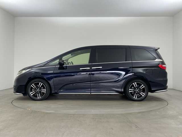 ホンダ オデッセイ ハイブリッド アブソルートセンシングEXパック 兵庫県 2016(平28)年 8万km プレミアムヴィーナスブラックP ・メーカーオプションナビ/・Bluetooth/DVD/CD/HDMI/USB/TV/・全方位カメラ/・ホンダセンシング/・衝突軽減ブレーキ/・歩行者事故低減ステアリング/・アダプティブ・クルーズ・コントロール/・車線維持支援システム/・路外逸脱抑制機能/・誤発進抑制機能/・先行車発進お知らせ機能/・標識認識機能/・ブラインドスポットモニター/・コーナーセンサー/・両側パワースライドドア/・ステアリングスイッチ/・ハーフレザーシート/・運転席パワーシート/・2列目オットマン/・2列目サンシェード/・社外前方ドラレコ/・LEDヘッドライト/・フォグランプ/・純正17インチアルミホイールタイヤ