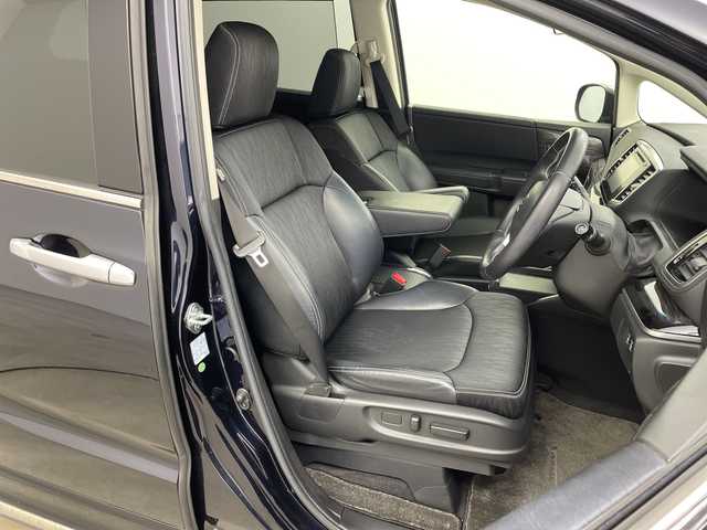 ホンダ オデッセイ ハイブリッド アブソルートセンシングEXパック 兵庫県 2016(平28)年 8万km プレミアムヴィーナスブラックP ・メーカーオプションナビ/・Bluetooth/DVD/CD/HDMI/USB/TV/・全方位カメラ/・ホンダセンシング/・衝突軽減ブレーキ/・歩行者事故低減ステアリング/・アダプティブ・クルーズ・コントロール/・車線維持支援システム/・路外逸脱抑制機能/・誤発進抑制機能/・先行車発進お知らせ機能/・標識認識機能/・ブラインドスポットモニター/・コーナーセンサー/・両側パワースライドドア/・ステアリングスイッチ/・ハーフレザーシート/・運転席パワーシート/・2列目オットマン/・2列目サンシェード/・社外前方ドラレコ/・LEDヘッドライト/・フォグランプ/・純正17インチアルミホイールタイヤ