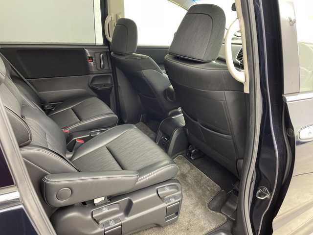 ホンダ オデッセイ ハイブリッド アブソルートセンシングEXパック 兵庫県 2016(平28)年 8万km プレミアムヴィーナスブラックP ・メーカーオプションナビ/・Bluetooth/DVD/CD/HDMI/USB/TV/・全方位カメラ/・ホンダセンシング/・衝突軽減ブレーキ/・歩行者事故低減ステアリング/・アダプティブ・クルーズ・コントロール/・車線維持支援システム/・路外逸脱抑制機能/・誤発進抑制機能/・先行車発進お知らせ機能/・標識認識機能/・ブラインドスポットモニター/・コーナーセンサー/・両側パワースライドドア/・ステアリングスイッチ/・ハーフレザーシート/・運転席パワーシート/・2列目オットマン/・2列目サンシェード/・社外前方ドラレコ/・LEDヘッドライト/・フォグランプ/・純正17インチアルミホイールタイヤ