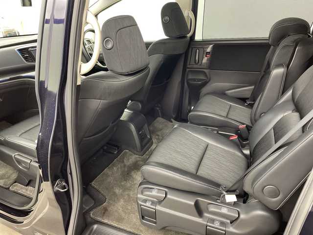 ホンダ オデッセイ ハイブリッド アブソルートセンシングEXパック 兵庫県 2016(平28)年 8万km プレミアムヴィーナスブラックP ・メーカーオプションナビ/・Bluetooth/DVD/CD/HDMI/USB/TV/・全方位カメラ/・ホンダセンシング/・衝突軽減ブレーキ/・歩行者事故低減ステアリング/・アダプティブ・クルーズ・コントロール/・車線維持支援システム/・路外逸脱抑制機能/・誤発進抑制機能/・先行車発進お知らせ機能/・標識認識機能/・ブラインドスポットモニター/・コーナーセンサー/・両側パワースライドドア/・ステアリングスイッチ/・ハーフレザーシート/・運転席パワーシート/・2列目オットマン/・2列目サンシェード/・社外前方ドラレコ/・LEDヘッドライト/・フォグランプ/・純正17インチアルミホイールタイヤ