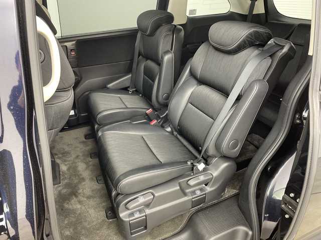 ホンダ オデッセイ ハイブリッド アブソルートセンシングEXパック 兵庫県 2016(平28)年 8万km プレミアムヴィーナスブラックP ・メーカーオプションナビ/・Bluetooth/DVD/CD/HDMI/USB/TV/・全方位カメラ/・ホンダセンシング/・衝突軽減ブレーキ/・歩行者事故低減ステアリング/・アダプティブ・クルーズ・コントロール/・車線維持支援システム/・路外逸脱抑制機能/・誤発進抑制機能/・先行車発進お知らせ機能/・標識認識機能/・ブラインドスポットモニター/・コーナーセンサー/・両側パワースライドドア/・ステアリングスイッチ/・ハーフレザーシート/・運転席パワーシート/・2列目オットマン/・2列目サンシェード/・社外前方ドラレコ/・LEDヘッドライト/・フォグランプ/・純正17インチアルミホイールタイヤ