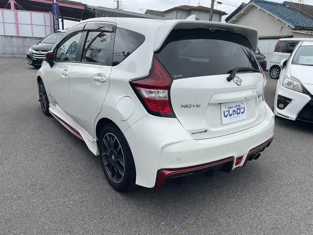 日産 ノート e－パワー ニスモ 和歌山県 2017(平29)年 7.4万km ブリリアントホワイトパール (株)IDOMが運営する【じしゃロン和歌山店】の自社ローン専用車両になります。こちらは現金またはオートローンご利用時の価格です。自社ローンご希望の方は別途その旨お申付け下さい/エマージェンシーブレーキ/レーンディパーチャーウォーニング/アラウンドビューモニター/インテリジェントルームミラー/純正ナビ(CD.DVD.BT.AUX)/フルセグTV/ニスモ専用シート/ETC/プッシュスタート/スマートキー/LEDヘッドライト