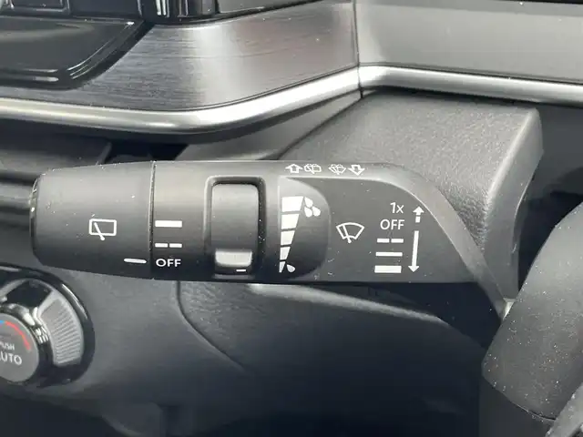 日産 ノート オーテック 東京都 2024(令6)年 1.7万km ダークメタルグレー 純正ナビ/ＴＶ/Bluetooth接続/エマージェンシーブレーキ/車線逸脱警報/アダプティブヘッドライト/オートワイパー/オートライト/ステアリングスイッチ/オートエアコン/スマートキー/プッシュスタート