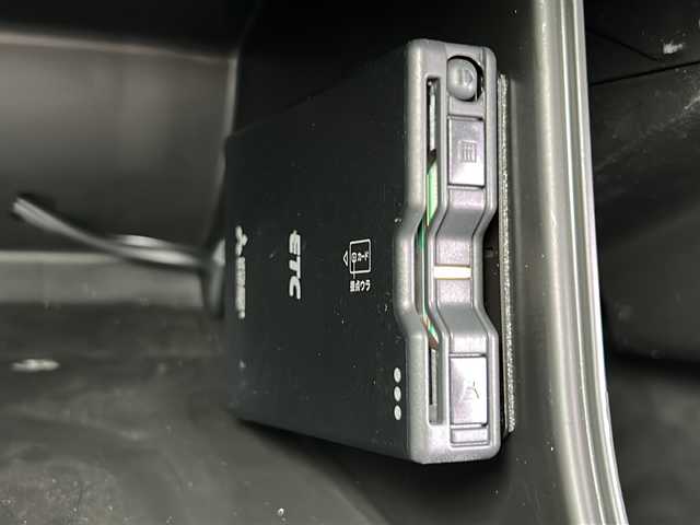 スズキ ハスラー Jスタイル Ⅱ 茨城県 2023(令5)年 1万km フェニックスレッドパール/ソフトベージュメタリック ワンオーナー/純正9inメモリナビ/(地デジTV・CD・DVD・BT・USB・ラジオ再生)/レーダークルーズコントロール/レーンアシスト/スズキセーフティサポート/・デュアルカメラブレーキサポート/・後退時ブレーキサポート/・誤発進抑制/・車線逸脱抑制警報/・標識認識/・先行車発進警報/・アラウンドビューカメラ/シートヒーター/ドライブレコーダー/ETC/オートライト/LEDヘッドライト/純正15inアルミホイール/純正フロアマット/スマートキー/取扱説明書/保証書
