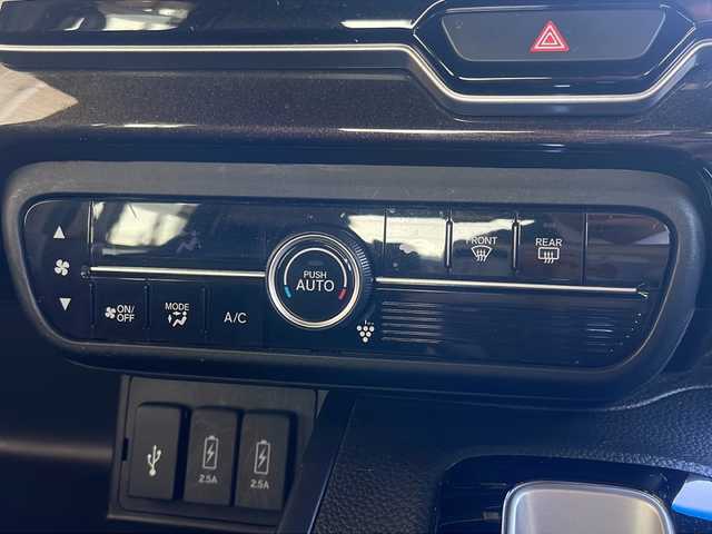 ホンダ Ｎ ＢＯＸ カスタム G L ターボ ホンダセンシング 神奈川県 2018(平30)年 5.4万km プレミアムベルベットパープル・パール 純正ナビ/（CD/DVD/AM/FM/SD/USB/AUX/BT/フルセグTV)/バックカメラ/全方位ドライブレコーダー/ETC/パドルシフト/レーダークルーズコントロール/両側パワースライドドア/純正フロアマット/純正アルミホイール/レーンキープアシスト/横滑り防止装置/プリクラッシュ/コーナーセンサー/アイドリングストップ/オートライト/エンジンスタートボタン/スペアキー×１/保証書/取扱説明書