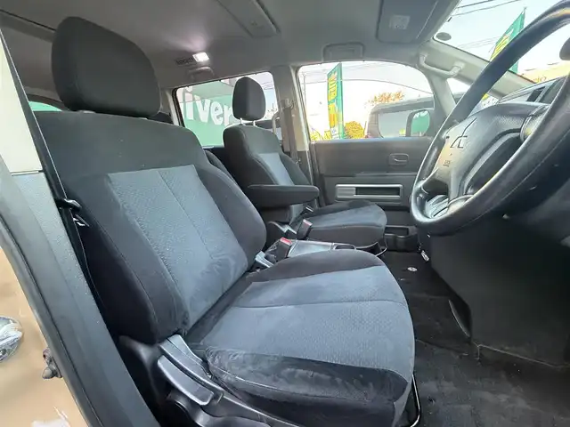 三菱 デリカＤ：５ C2 S 千葉県 2008(平20)年 12.2万km クールシルバーメタリック 純正HDDナビ/(ワンセグTV/CD/DVD/AM/FM)/バックカメラ/ETC/純正フロアマット/オートライト/スペアキー/純正ヘッドライト/電動格納ミラー