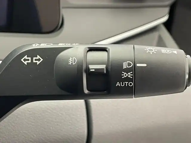 日産 ノート X 滋賀県 2021(令3)年 5万km オーロラフレアブルーパール 純正９型メモリーナビ/【Bluetooth/CD/DVD/フルセグ】/フロントカメラ/バックカメラ/前後ソナー/LEDヘッドライド/オートハイビーム/電子パーキング/オートホールド/社外１６AW/ステアリングリモコン/プッシュスタート/スマートキー/ビルトインETC