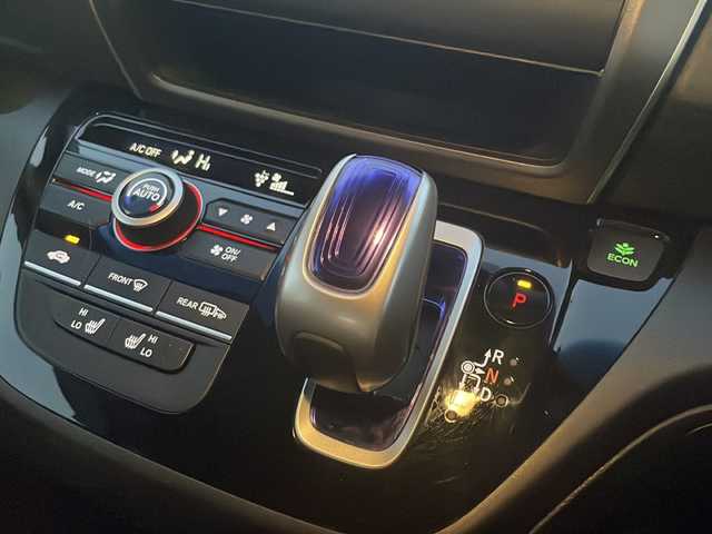 ホンダ フリード＋ ハイブリット EX 兵庫県 2019(令1)年 5.4万km ホワイトオーキッドパール ワンオーナー/保証書・取説・有/純正メモリーナビ・BT・FM・AM/バックカメラ/ETC/ドライブレコーダー/追尾機能付きクルーズコントロール/車線逸脱防止支援システム/衝突被害軽減ブレーキ/ロードサインアシスト/先行車発進通知/両側パワースライドドア/アイドリングストップ/プッシュスタート/スマートキー×2/純正フロアマット/純正ドアバイザー