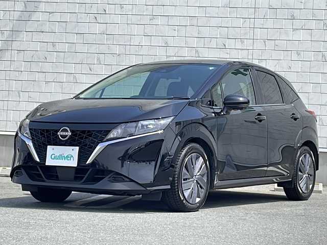 日産 ノート X FOUR 山形県 2022(令4)年 5.4万km スーパーブラック 禁煙車/プロパイロット/ハンドル支援/デジタルルームミラー/・インテリジェントエマージェンシーブレーキ/・ふらつき警報/・前方衝突予測警報/・標識検知機能/・側方運転支援/・後側方衝突防止支援システム/・アラウンドビューモニター/・踏み間違い衝突防止アシスト/・後退時車両検知警報/・インテリジェント ルームミラー/・エマージェンシーストップシグナル/インテリジェントBSI/純正ナビ/BT.USB.AndoroidAuto.AppleCarPlay.HDMI/フルセグ/ビルトインETC2.0/ステアリングヒーター/シートヒーター/置くだけ充電/クリアランスソナー/電動パーキングブレーキ/オートホールド/プッシュスタート/スマートキー
