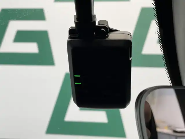 ホンダ ＺＲ－Ｖ ハイブリッド e:HEV Z 鹿児島県 2024(令6)年 2.4万km クリスタルブラックパール ワンオーナー/Honda SENSING/ブラインドスポットインフォメーション/後退出庫サポート/アダプティブドライビングビーム/マルチビューカメラシステム/Honda CONNECTディスプレー＋ETC2.0車載器＋ワイヤレス充電器/本革シート＋運転席8ウェイ助手席4ウェイパワーシート(ドライビングポジションシステム付)/運転席＆助手席シートヒーター/BOSEプレミアムサウンドシステム(12スピーカー)/ハンズフリーアクセスパワーテールゲート(予約クローズ機能付)/18インチアルミホイール(切削＋ベルリナブラック)/ドライブレコーダー【DRH-224SD】/禁煙