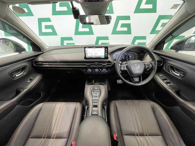 ホンダ ＺＲ－Ｖ ハイブリッド e:HEV Z 鹿児島県 2024(令6)年 2.4万km クリスタルブラックパール ワンオーナー/Honda SENSING/ブラインドスポットインフォメーション/後退出庫サポート/アダプティブドライビングビーム/マルチビューカメラシステム/Honda CONNECTディスプレー＋ETC2.0車載器＋ワイヤレス充電器/本革シート＋運転席8ウェイ助手席4ウェイパワーシート(ドライビングポジションシステム付)/運転席＆助手席シートヒーター/BOSEプレミアムサウンドシステム(12スピーカー)/ハンズフリーアクセスパワーテールゲート(予約クローズ機能付)/18インチアルミホイール(切削＋ベルリナブラック)/ドライブレコーダー【DRH-224SD】/禁煙