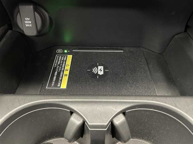 ホンダ ＺＲ－Ｖ ハイブリッド e:HEV Z 鹿児島県 2024(令6)年 2.4万km クリスタルブラックパール ワンオーナー/Honda SENSING/ブラインドスポットインフォメーション/後退出庫サポート/アダプティブドライビングビーム/マルチビューカメラシステム/Honda CONNECTディスプレー＋ETC2.0車載器＋ワイヤレス充電器/本革シート＋運転席8ウェイ助手席4ウェイパワーシート(ドライビングポジションシステム付)/運転席＆助手席シートヒーター/BOSEプレミアムサウンドシステム(12スピーカー)/ハンズフリーアクセスパワーテールゲート(予約クローズ機能付)/18インチアルミホイール(切削＋ベルリナブラック)/ドライブレコーダー【DRH-224SD】/禁煙