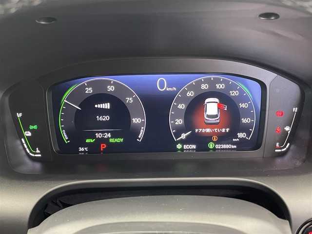 ホンダ ＺＲ－Ｖ ハイブリッド e:HEV Z 鹿児島県 2024(令6)年 2.4万km クリスタルブラックパール ワンオーナー/Honda SENSING/ブラインドスポットインフォメーション/後退出庫サポート/アダプティブドライビングビーム/マルチビューカメラシステム/Honda CONNECTディスプレー＋ETC2.0車載器＋ワイヤレス充電器/本革シート＋運転席8ウェイ助手席4ウェイパワーシート(ドライビングポジションシステム付)/運転席＆助手席シートヒーター/BOSEプレミアムサウンドシステム(12スピーカー)/ハンズフリーアクセスパワーテールゲート(予約クローズ機能付)/18インチアルミホイール(切削＋ベルリナブラック)/ドライブレコーダー【DRH-224SD】/禁煙