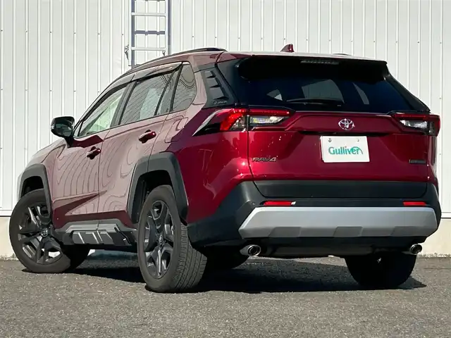 トヨタ ＲＡＶ４ アドベンチャー 熊本県 2022(令4)年 1.2万km センシュアルレッドマイカ 純正ディスプレイオーディオ/・ナビキット/・AM/FM/USB/BT/Miracast/・全周囲カメラ/JAOSプロテクターキット/・バンパープロテクター/・ノーズプロテクター/・サイドプロテクタ＾/・ピラープロテクター/トヨタセーフティセンス/・プリクラッシュセーフティ/・レーントレーシングアシスト/・ブラインドスポットモニター/・パーキングサポートブレーキ/・リアクロストラフィックアラート/・ロードサインアシスト/・オートマチックハイビーム/前席シートヒーター/クーラー/D席メモリ付きパワーシート/電動パーキングブレーキ/オートホールドブレーキ/革巻きステアリング/・ステアリングスイッチ/・ステアリングヒーター/ETC2.0/LEDヘッドライト/LEDフォグランプ/純正アルミホイール/純正フロアマット/純正ドアバイザー/電動格納ミラー/ウインカーミラー/スペアキー
