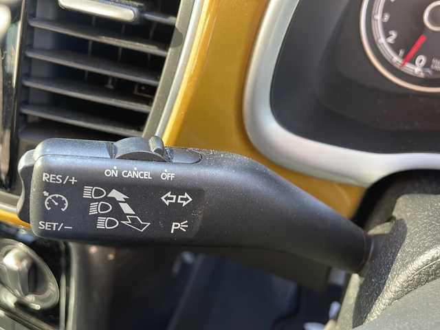 フォルクスワーゲン ザ・ビートル デザイン 兵庫県 2017(平29)年 6.3万km 黄 純正ナビ（AM/FM/BT/CD/DVD)/・フルセグTV/バックモニター/クルーズコントロール/ブラインドスポットモニター/純正マット/電格ミラー