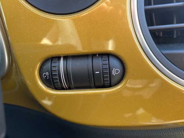 フォルクスワーゲン ザ・ビートル デザイン 兵庫県 2017(平29)年 6.3万km 黄 純正ナビ（AM/FM/BT/CD/DVD)/・フルセグTV/バックモニター/クルーズコントロール/ブラインドスポットモニター/純正マット/電格ミラー