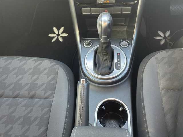 フォルクスワーゲン ザ・ビートル デザイン 兵庫県 2017(平29)年 6.3万km 黄 純正ナビ（AM/FM/BT/CD/DVD)/・フルセグTV/バックモニター/クルーズコントロール/ブラインドスポットモニター/純正マット/電格ミラー