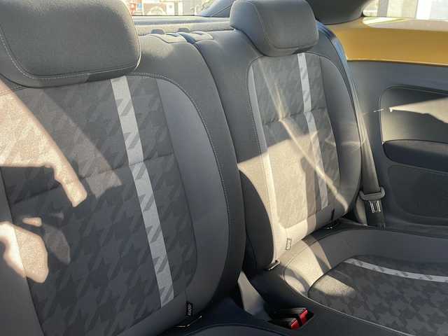 フォルクスワーゲン ザ・ビートル デザイン 兵庫県 2017(平29)年 6.3万km 黄 純正ナビ（AM/FM/BT/CD/DVD)/・フルセグTV/バックモニター/クルーズコントロール/ブラインドスポットモニター/純正マット/電格ミラー