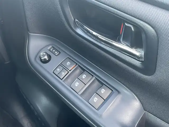 トヨタ ヴォクシー ZS 煌 岡山県 2016(平28)年 7.9万km ブラック 純正9インチナビ　/NSZT-Y64T/フルセグTV、CD、DVD、Bluetooth、AM、FM/バックカメラ/両側パワースライドドア/ETC