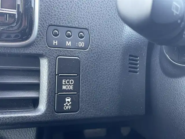 トヨタ ヴォクシー ZS 煌 岡山県 2016(平28)年 7.9万km ブラック 純正9インチナビ　/NSZT-Y64T/フルセグTV、CD、DVD、Bluetooth、AM、FM/バックカメラ/両側パワースライドドア/ETC