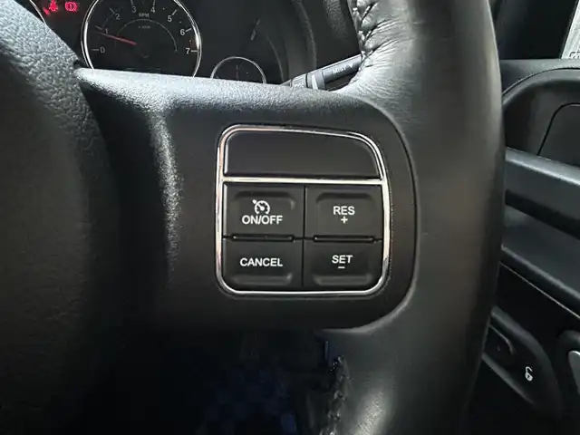 クライスラー・ジープ ジープ ラングラー アンリミテッド サハラ 千葉県 2016(平28)年 8万km 青 取扱説明書、保証書、スペアキー/社外SDナビ　AVIC-RZ103/AM/FM/BT/ワンセグ/クルーズコントロール/ステアリングスイッチ/前後ドライブレコーダー/サイドカメラ/ETC/背面タイヤ/ダウンヒルコントロール/横滑り防止機能/アルパインスピーカー/ルーフキャリア