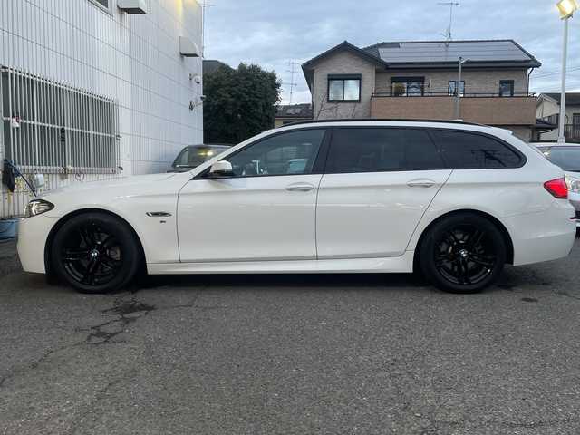 ＢＭＷ ５２３ｄ ツーリング Mスポーツ ハイライン 神奈川県 2016(平28)年 9.7万km 白 メーカーナビ/フルセグテレビ/バックカメラ/BT/クルーズコントロール/サンルーフ/レザーシート/シートヒーター/パワーシート/パワーバックドア/パドルシフト/電動パーキング/プッシュスタート/パワーバックドア/コナーセンサー/ETC/フロアマット