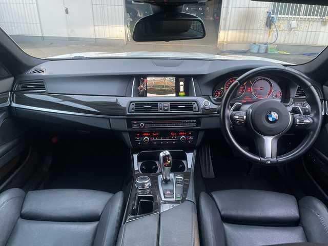 ＢＭＷ ５２３ｄ ツーリング Mスポーツ ハイライン 神奈川県 2016(平28)年 9.7万km 白 メーカーナビ/フルセグテレビ/バックカメラ/BT/クルーズコントロール/サンルーフ/レザーシート/シートヒーター/パワーシート/パワーバックドア/パドルシフト/電動パーキング/プッシュスタート/パワーバックドア/コナーセンサー/ETC/フロアマット