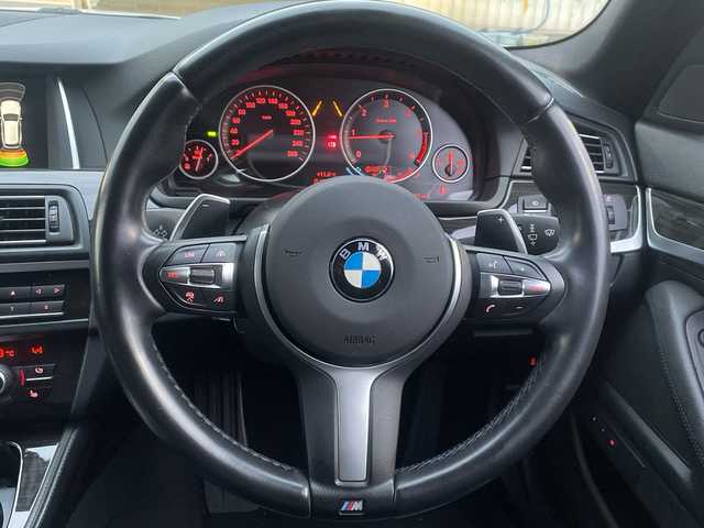 ＢＭＷ ５２３ｄ ツーリング Mスポーツ ハイライン 神奈川県 2016(平28)年 9.7万km 白 メーカーナビ/フルセグテレビ/バックカメラ/BT/クルーズコントロール/サンルーフ/レザーシート/シートヒーター/パワーシート/パワーバックドア/パドルシフト/電動パーキング/プッシュスタート/パワーバックドア/コナーセンサー/ETC/フロアマット