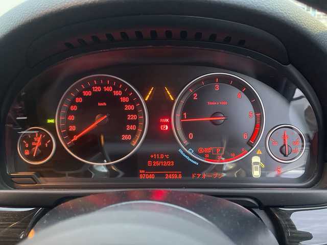 ＢＭＷ ５２３ｄ ツーリング Mスポーツ ハイライン 神奈川県 2016(平28)年 9.7万km 白 メーカーナビ/フルセグテレビ/バックカメラ/BT/クルーズコントロール/サンルーフ/レザーシート/シートヒーター/パワーシート/パワーバックドア/パドルシフト/電動パーキング/プッシュスタート/パワーバックドア/コナーセンサー/ETC/フロアマット