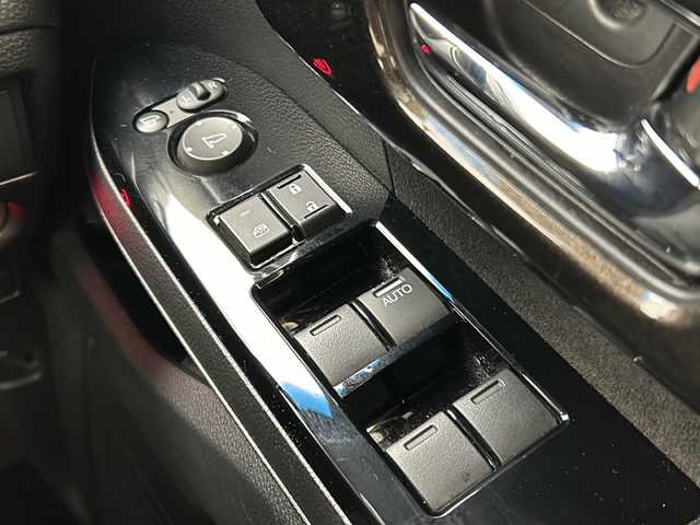 ホンダ Ｎ ＢＯＸ カスタム G L ホンダセンシング 千葉県 2018(平30)年 5.7万km ミラノレッド 純正ナビ（フルセグTV/CD/DVD/AM/FM/Bluetooth/AUX/SD）/バックカメラ/片側パワースライドドア/前方ドライブレコーダー/ビルトインETC/ホンダセンシング/衝突軽減ブレーキ/レーンキープアシスト/レーダークルーズコントロール/アイドリングストップ/先行車発進お知らせ/標識認識機能/オートエアコン/オートライト/サンシェード/純正フロアマット/純正ドアバイザー/LEDヘッドライト/フォグランプ