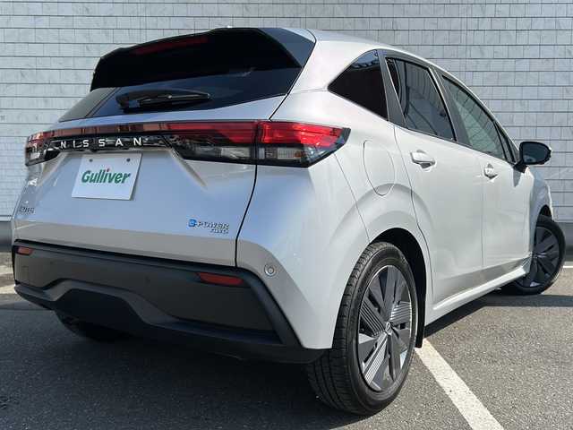 日産 ノート X FOUR 秋田県 2023(令5)年 5.1万km ブリリアントシルバー ・４WD/・純正ナビ(Bt、フルセグ)/・全方位カメラ/・ETC2.0/・プッシュスタート/・スマートキー/・プロパイロット/・追従式クルーズコントロール/・前席ヒートシーター/・ステアリングヒーター/・前後コーナーセンサー/・オートライト/・オートマチックハイビーム
