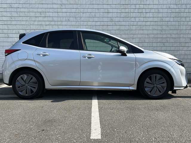 日産 ノート X FOUR 秋田県 2023(令5)年 5.1万km ブリリアントシルバー ・４WD/・純正ナビ(Bt、フルセグ)/・全方位カメラ/・ETC2.0/・プッシュスタート/・スマートキー/・プロパイロット/・追従式クルーズコントロール/・前席ヒートシーター/・ステアリングヒーター/・前後コーナーセンサー/・オートライト/・オートマチックハイビーム