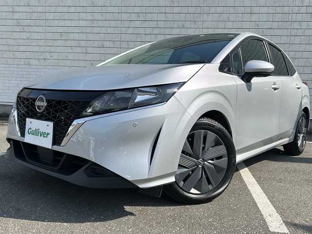 日産 ノート X FOUR 秋田県 2023(令5)年 5.1万km ブリリアントシルバー ・４WD/・純正ナビ(Bt、フルセグ)/・全方位カメラ/・ETC2.0/・プッシュスタート/・スマートキー/・プロパイロット/・追従式クルーズコントロール/・前席ヒートシーター/・ステアリングヒーター/・前後コーナーセンサー/・オートライト/・オートマチックハイビーム